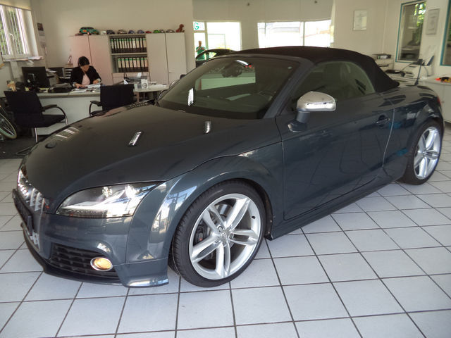 Audi TTS Roadster S line 272 ch